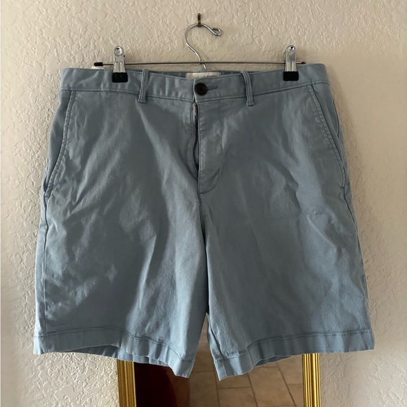 Penguin Men’s Lightweight Micro Twill Slim Fit Short - Picture 3 of 3